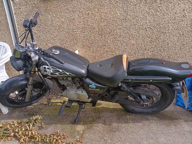 Suzuki, GZ, 2002, 124 (cc)