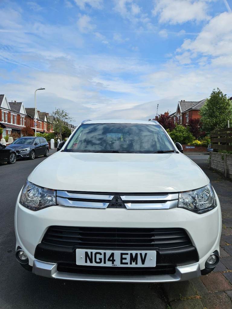 Mitsubishi, OUTLANDER, Estate, 2014, Manual, 2268 (cc), 5 doors