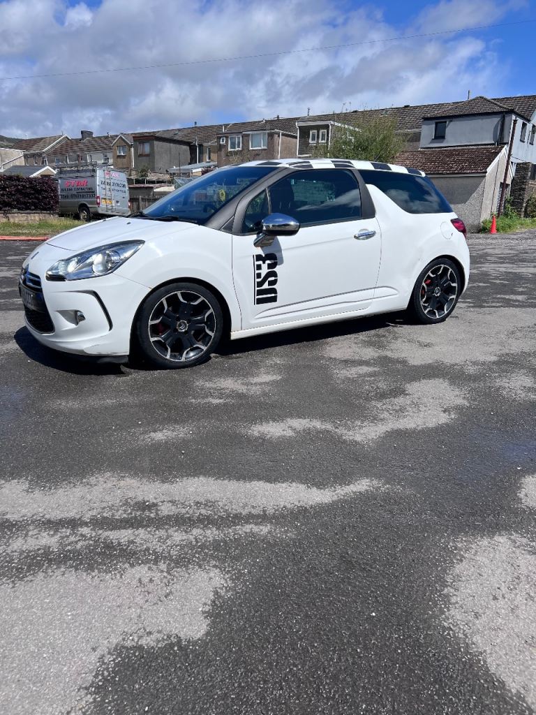Citroen, DS3, Hatchback, 2010, Manual, 1560 (cc), 3 doors