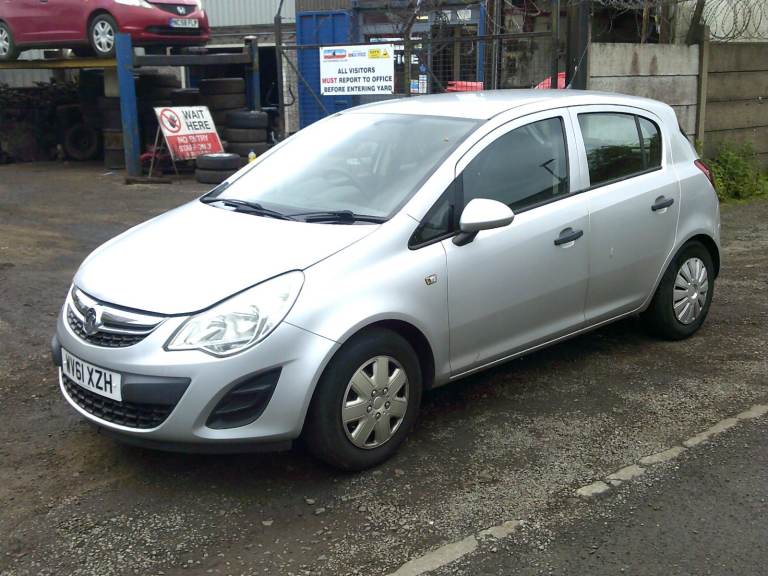 breaking for spares vauxhall corsa 2011 1.2 p