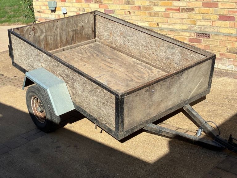 Car trailer