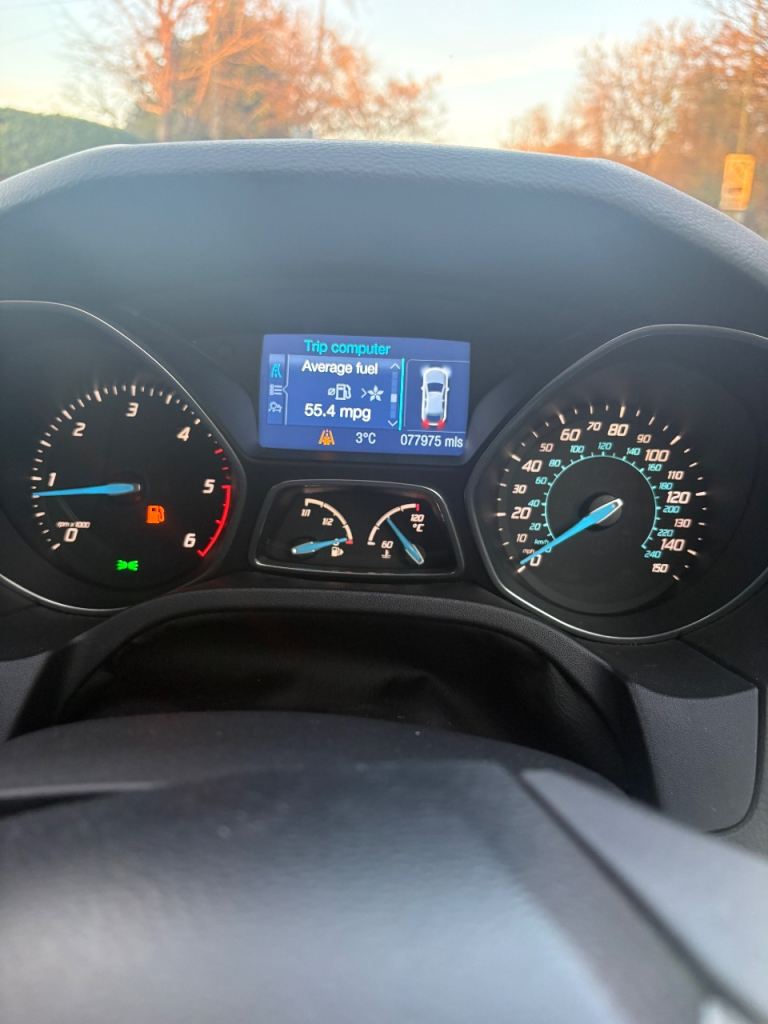 Ford, FOCUS, Hatchback, 2012, Manual, 1560 (cc), 5 doors