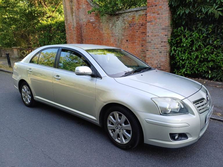 Toyota, AVENSIS, Hatchback, 2009, Semi-Auto, 1794 (cc), 5 doors