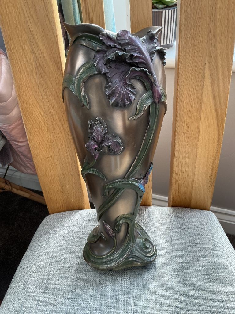 Beautiful vintage vase.