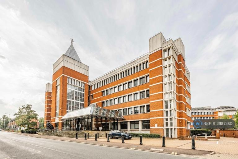2 bedroom flat in Sentinel House, Norwich, NR1 (2 bed) (#2987280)