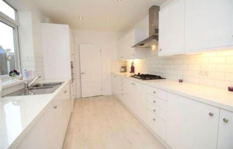 Room to let in Grays 