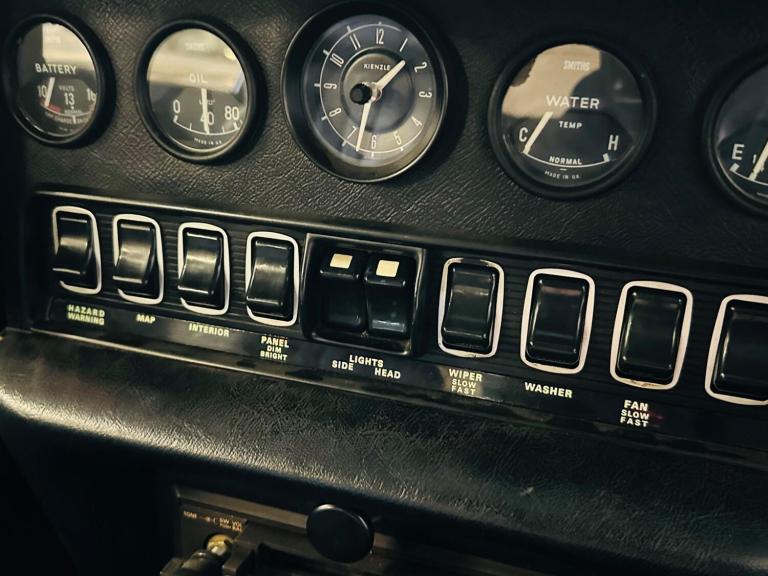  Jaguar E-Type Manual