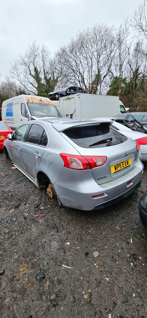 Mitsubishi lancier 11 plate breaking 