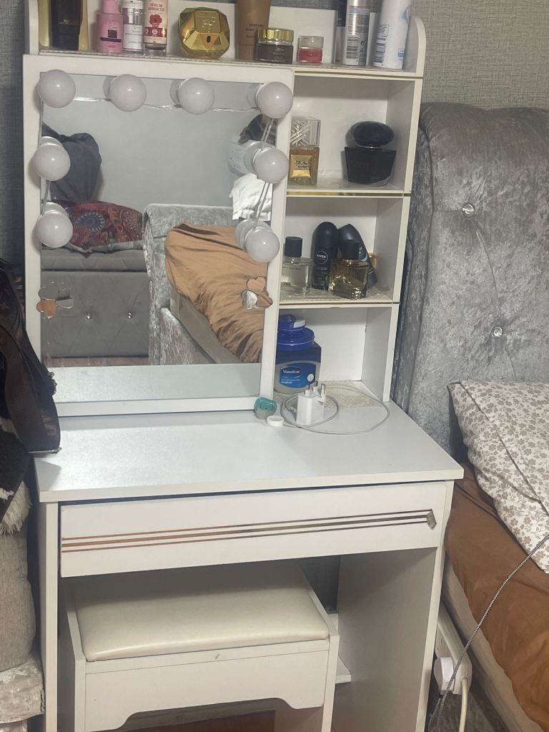 White Dressing Table with Mirror and Stool – Good Condition