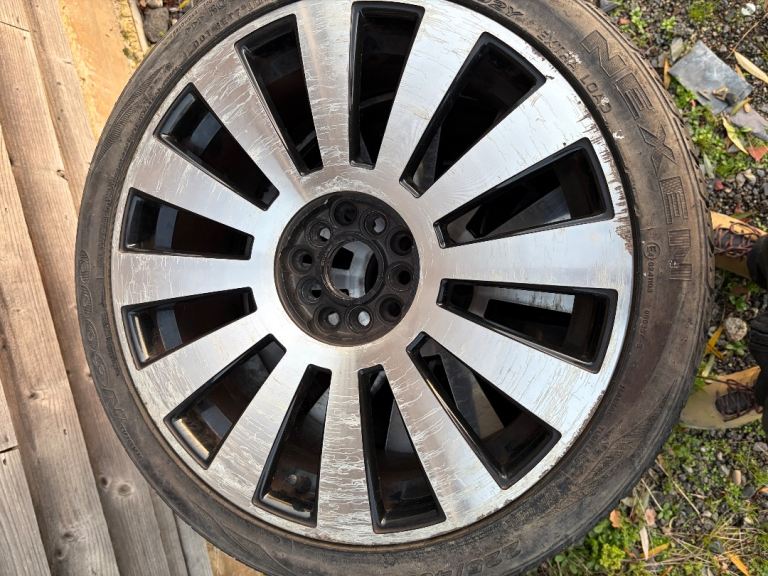 image for 4 Alloy wheels and tyres 