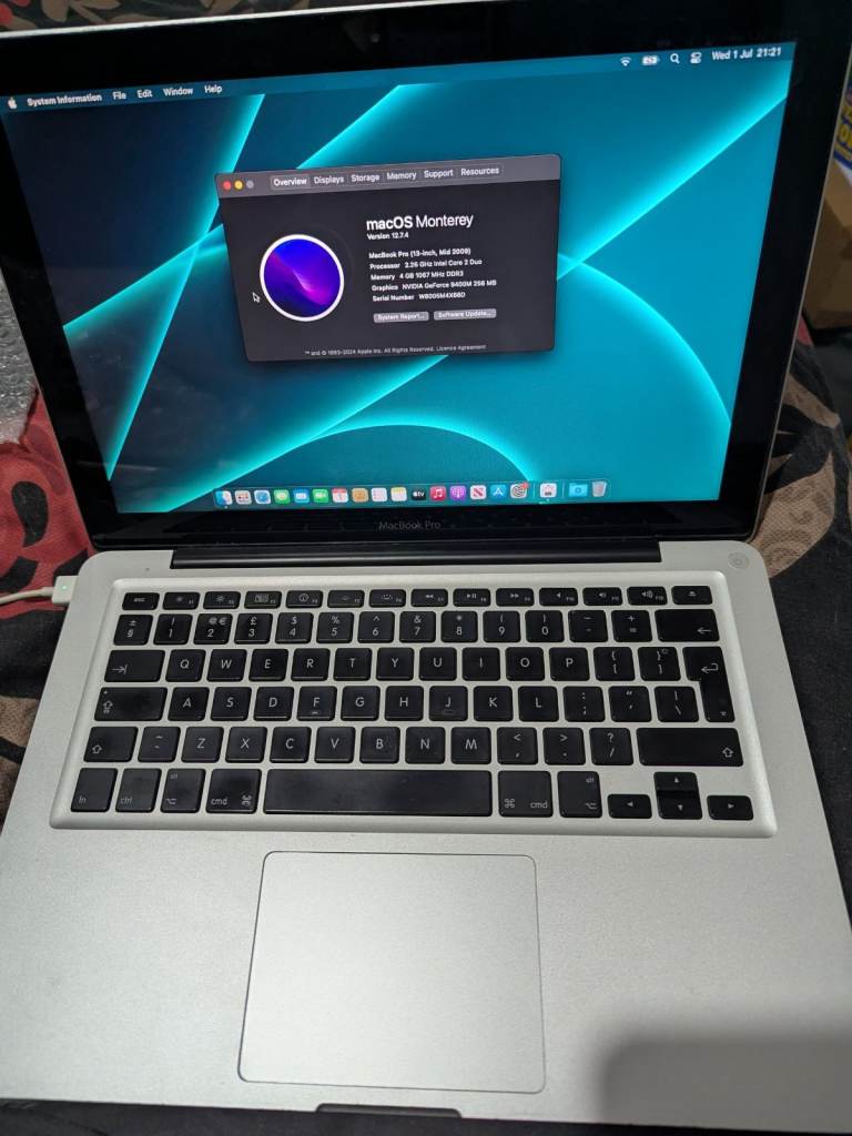 APPLE MACBOOK PRO A1278 13" LAPTOP WITH CHARGER 2.26GHZ C2D, 4GB DDR3 128GB SSD RUNNING MONTEREY