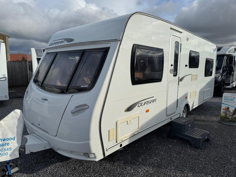 Lunar Quasar 556 / 6 2011