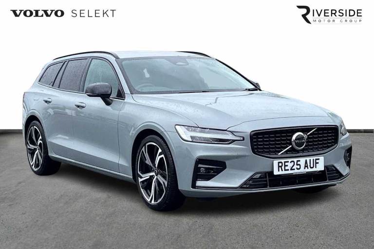 2025 Volvo V60 Plus, B4 Mild hybrid, Petrol, Dark Estate Petrol Automatic