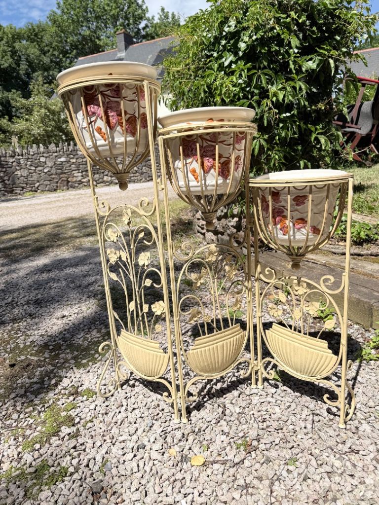 metal plant stand 