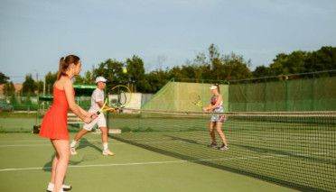 Tennis Players needed in Poole Park