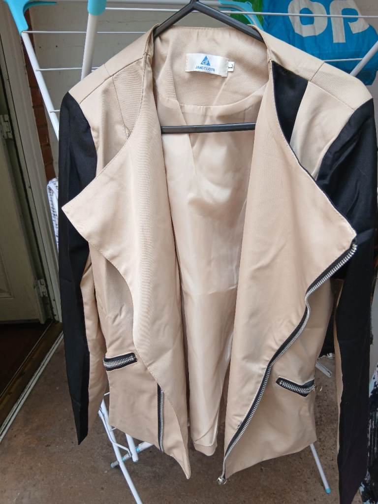 WOMEN'S JACKET