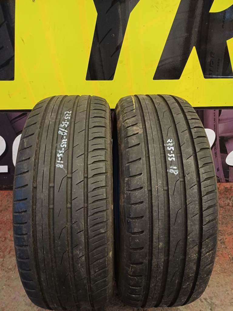 2x 225 55 18 Toyo Tyres