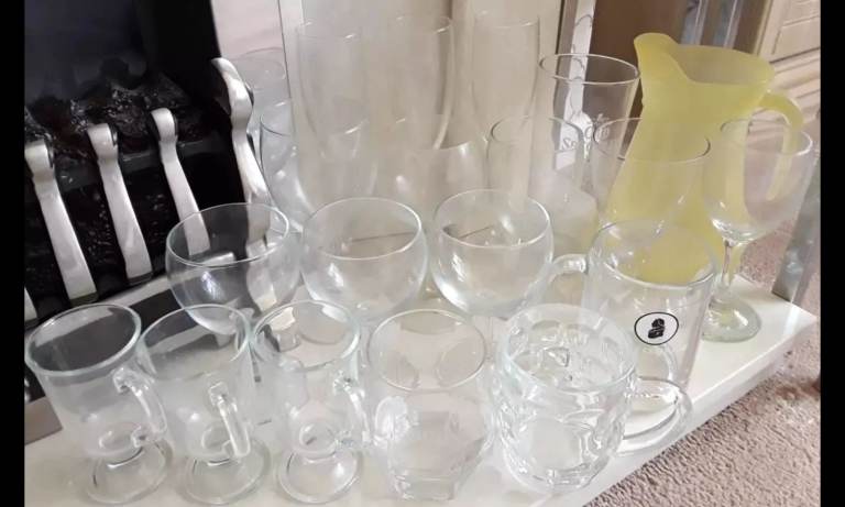 CASH COLLECT ONLY Bristol - Assortment Of Mixed Drinking Glasses x 18 & 1 Jug