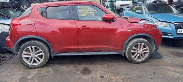 Nissan juke 1.5dci breaking for parts only full car 