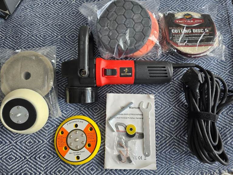 SC-DA900 Dual Action Polisher with 5" plate discs pads and spares.
