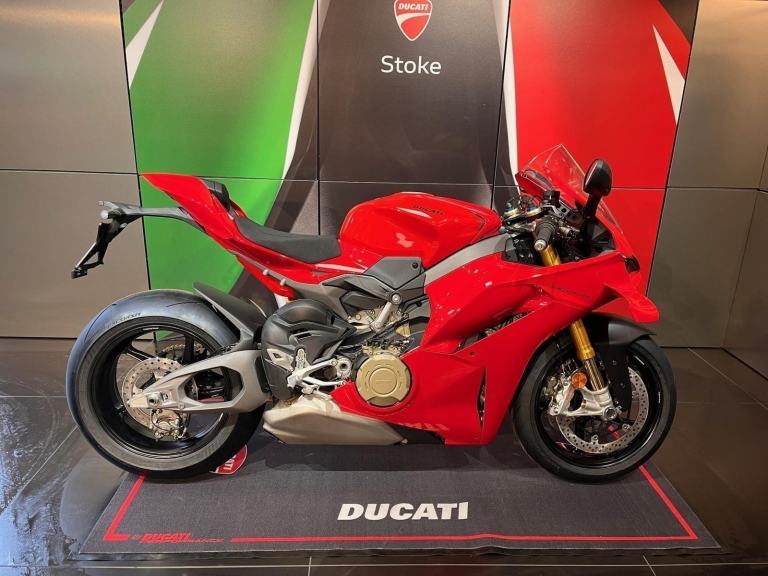 DUCATI PANIGALE V4 S 2026 BRAND NEW UNREGISTERED BIKE READY TO GO !