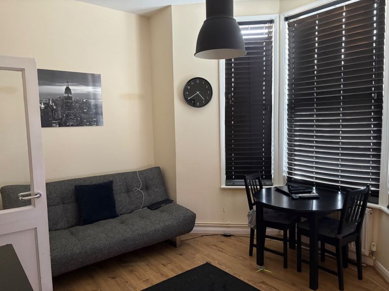 1 bed ground floor flat for a swap