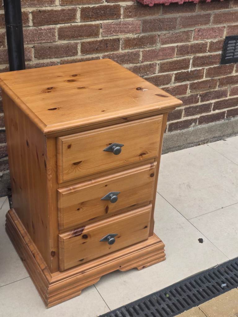 Pine Bedside Table with 3 Drawers – Good Condition