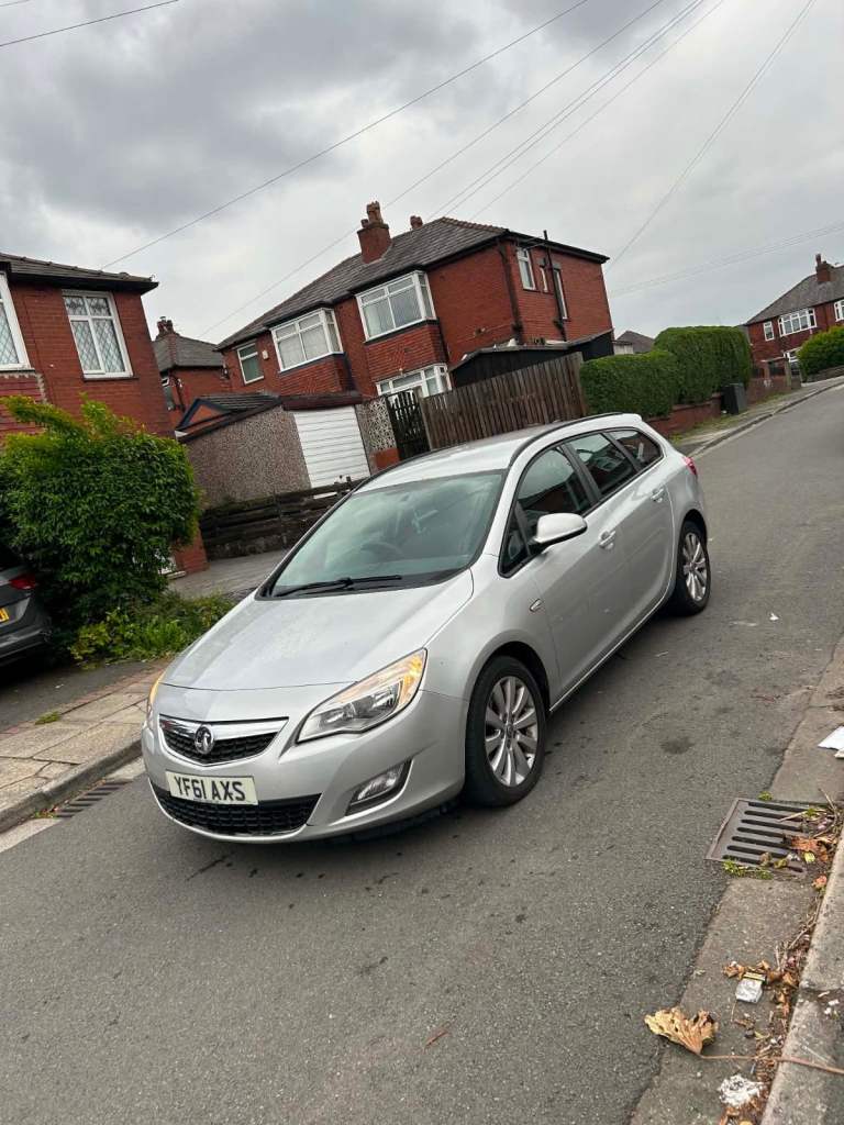 Vauxhall, ASTRA, Estate, 2012, Manual, 1686 (cc), 5 doors