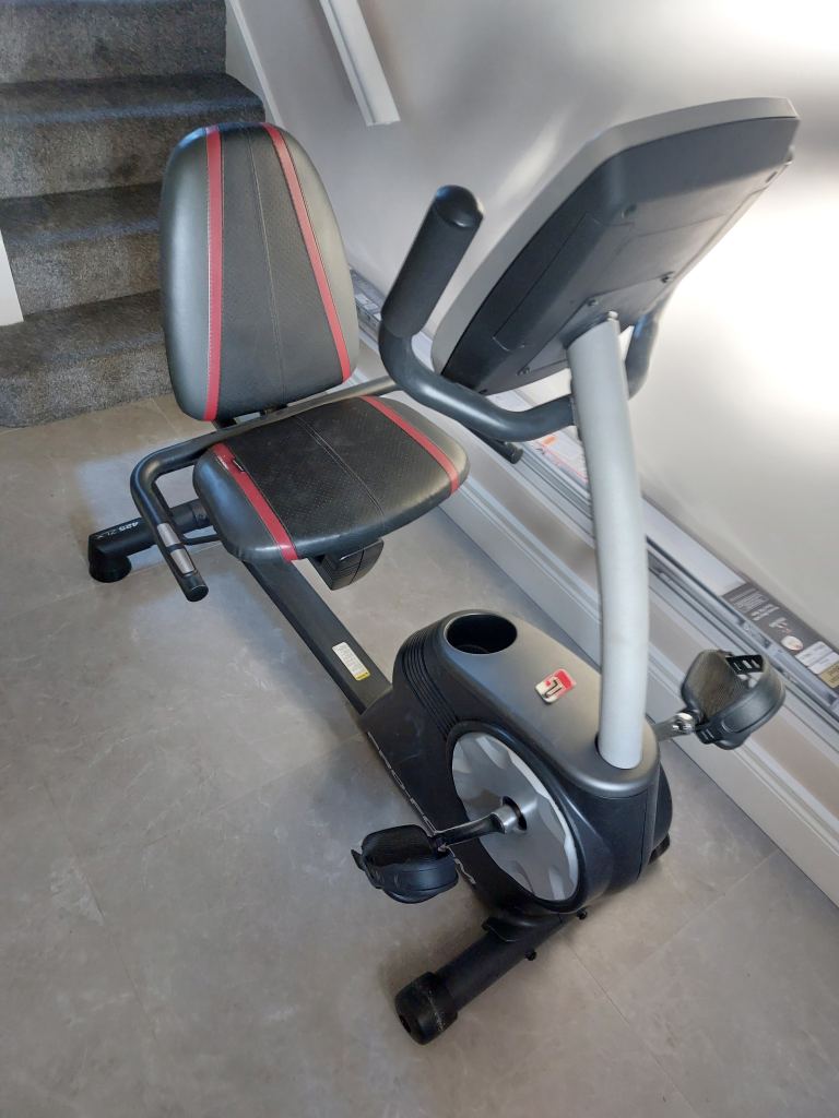 Recumbent exercise bike
