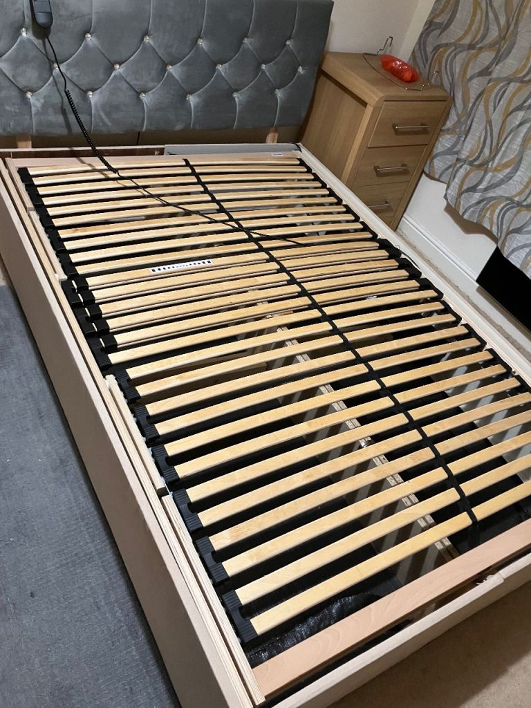 Adjustable recliner mobility double bed frame