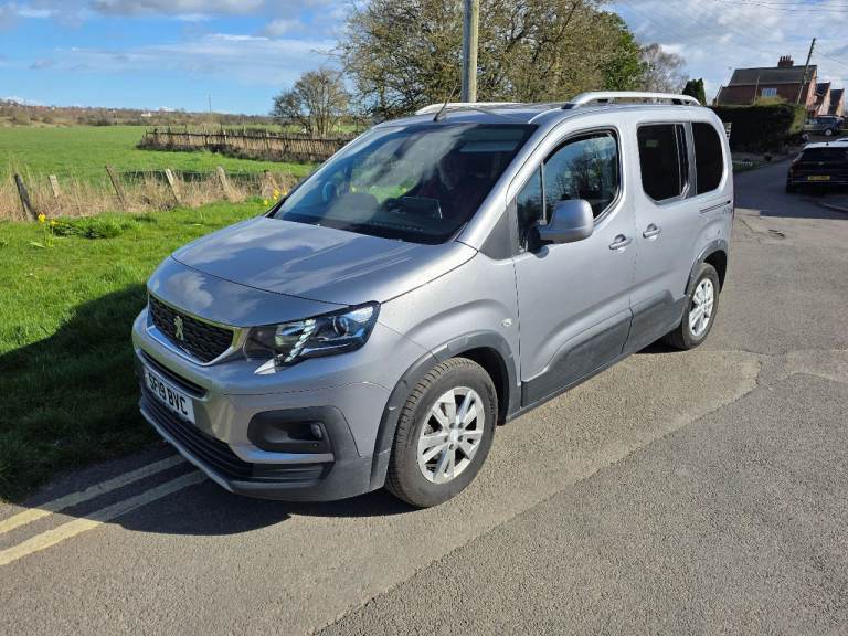 2019 peugeot rifter with disabled ramp