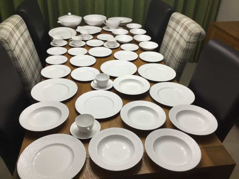Spode Mansard 113540 48 piece set.