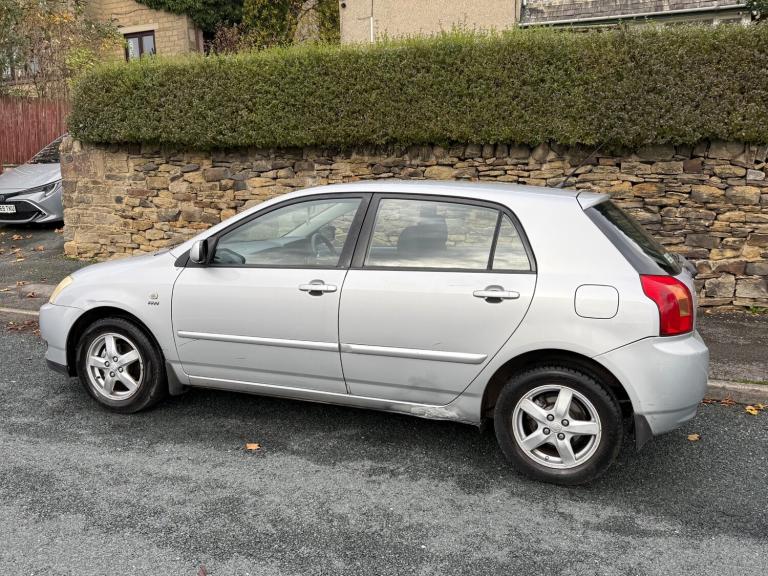 2003 Toyota Corolla VVT-I PETROL MANUAL 5 DOORS HATCHBACK SILVER HATCHBACK Petrol Manual
