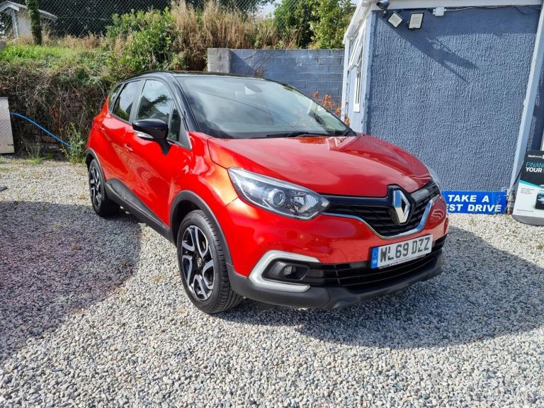 Renault Captur Iconic 900TCE 