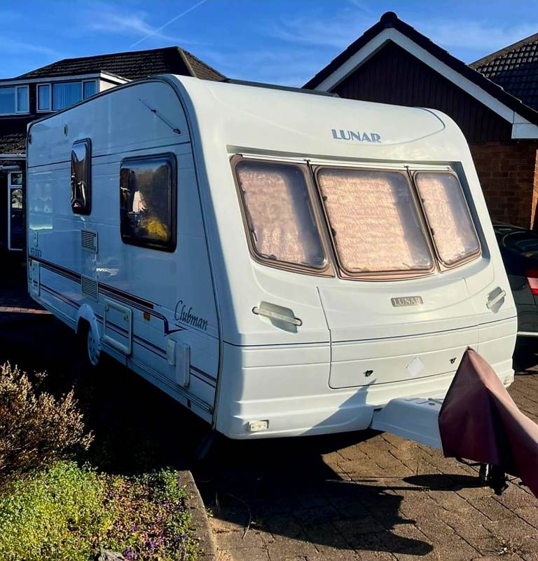 Lunar clubman 2003 (475/2ckw) 2 berth end bathroom  