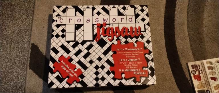 550 Piece Crossword Jigsaw Puzzle