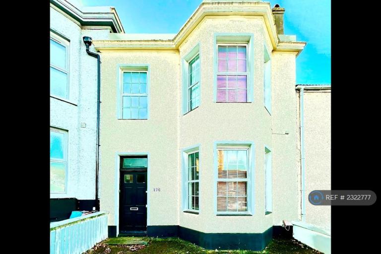 1 bedroom in Burrage Road, London, SE18 (#2322777)