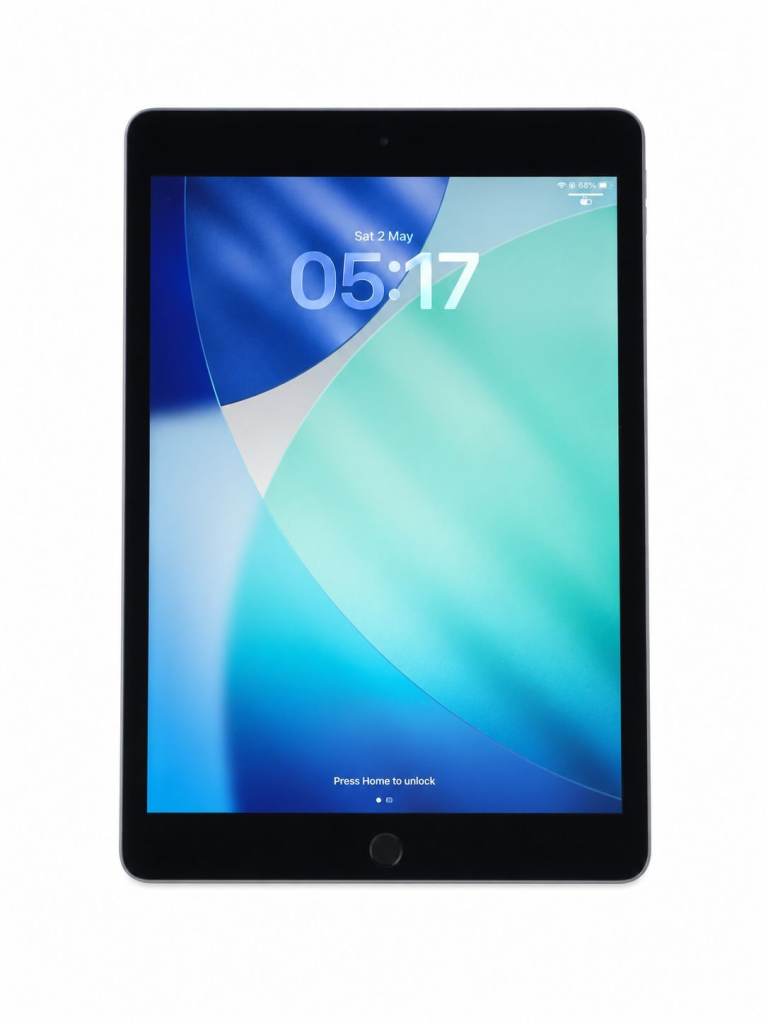 Apple iPad 7th Gen 2021 32 GB Wi-Fi 10.2" Space Grey – Excellent Condition