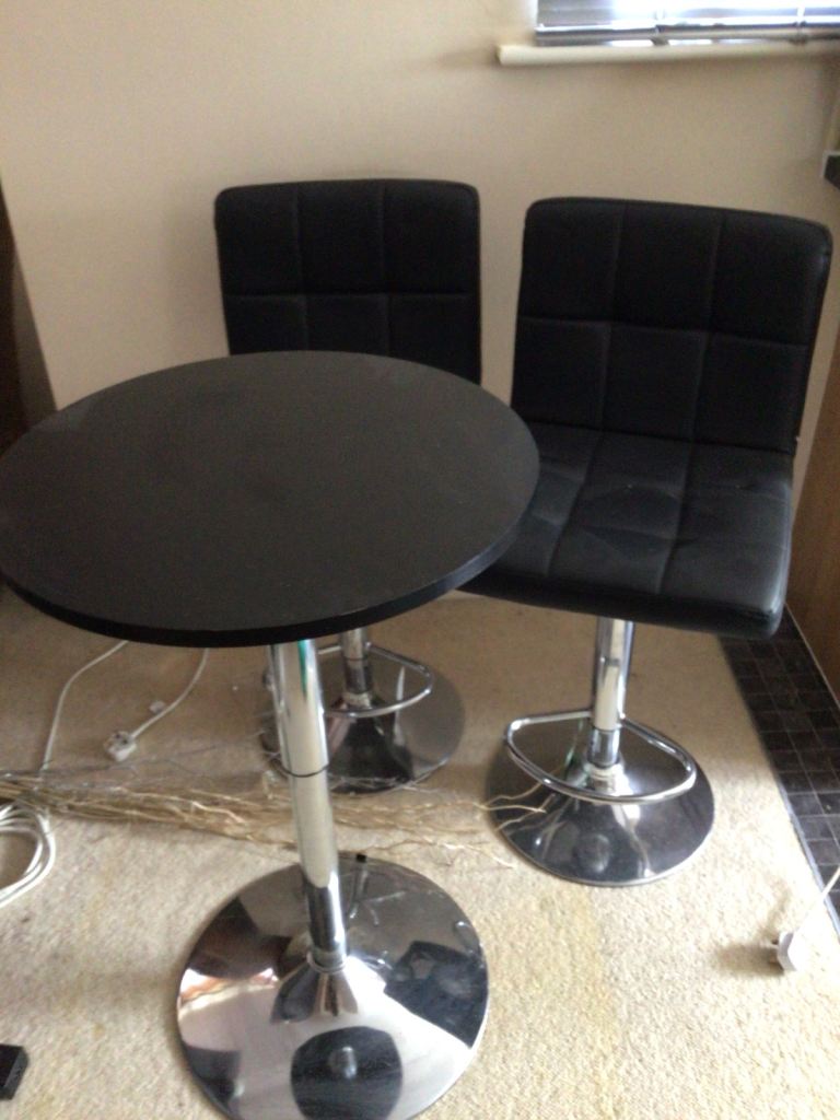 Black Bar Table and Two Stools – Very Good Condition