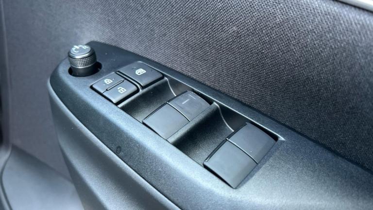  Toyota Yaris Cross 1.5 VVT-h Design SUV 5dr Petrol Hybrid E-CVT Euro 6 (s/s) (116 ps) Petrol/Ele...