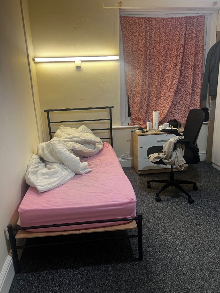 Separate Room For Rent
