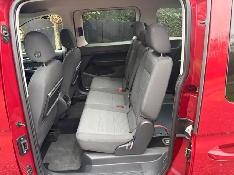  Ford Tourneo Connect 2.0 EcoBlue Titanium 5dr Auto 5 SEATS WHEELCHAIR Diesel