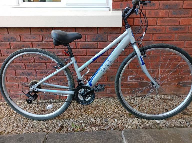 Excelle Hybrid Bike - Small Frame - Excellent Condition
