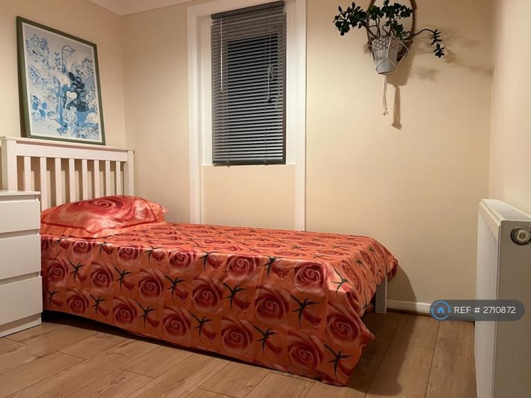 3 bedroom house in Appleton Road, London, SE9 (3 bed) (#2710872)