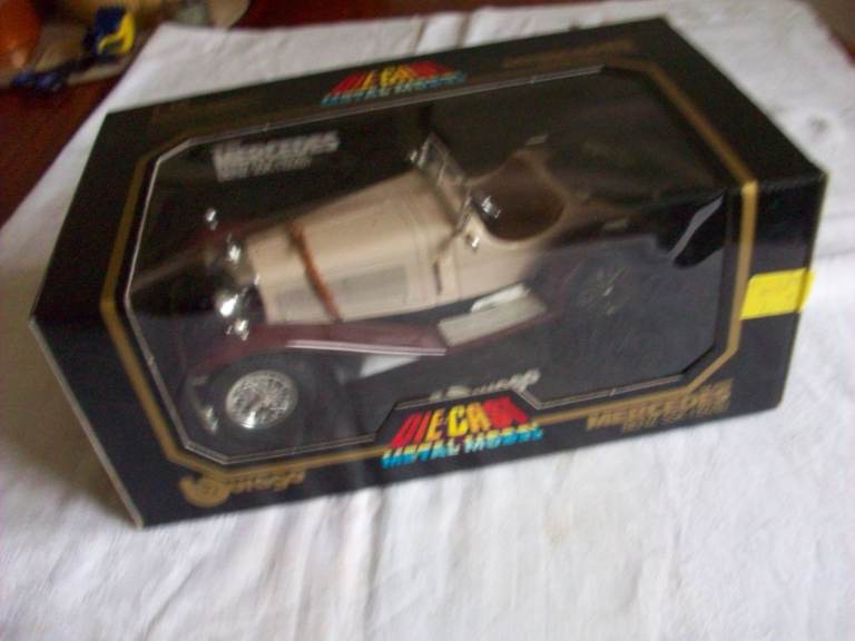 BBURAGO 1:18 1928 MERCEDES SSK MODEL CAR