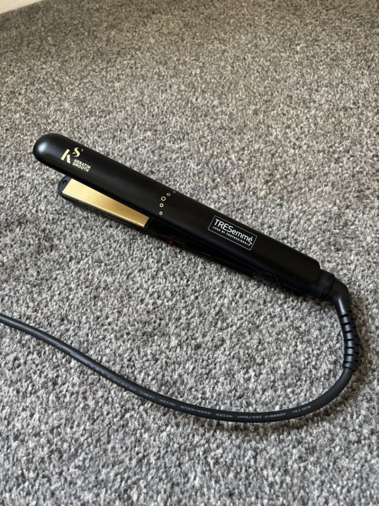 TRESemme 2066BU Keratin Smooth Control Hair Straightener