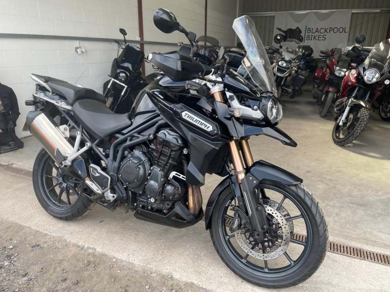 2011 - TRIUMPH TIGER EXPLORER 1200 - FULL SERVICE HISTORY - 12 MONTHS MOT