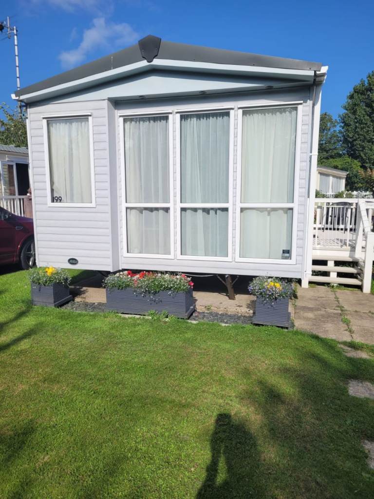 Holiday Home - 3 bed / 8 berth