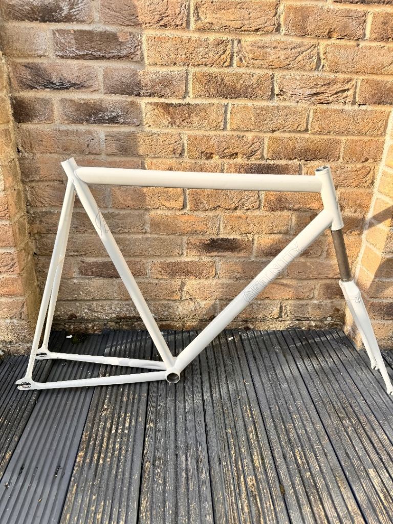 Affinity Lo Pro frame forks Mk1 eggshell white track fixie fixed gear single speed pista Large