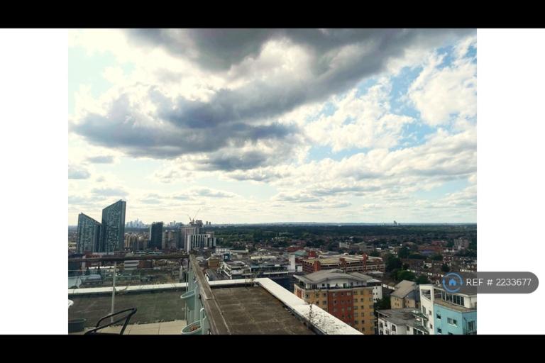 2 bedroom flat in Raphael House, Ilford, IG1 (2 bed) (#2233677)